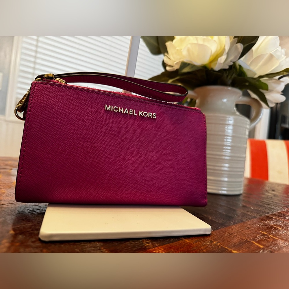Michael Kors Jet Set Travel Double Zip Wristlet Phone Pocket  In SCARLET